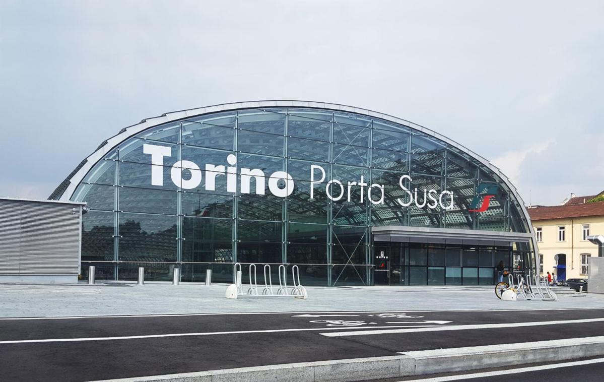 Casa Porta Susa Torino Esterno foto
